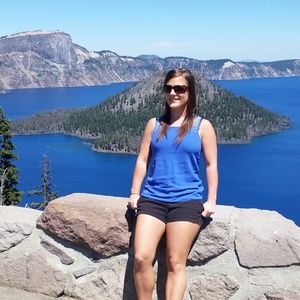 Meet your Posher, Whitney